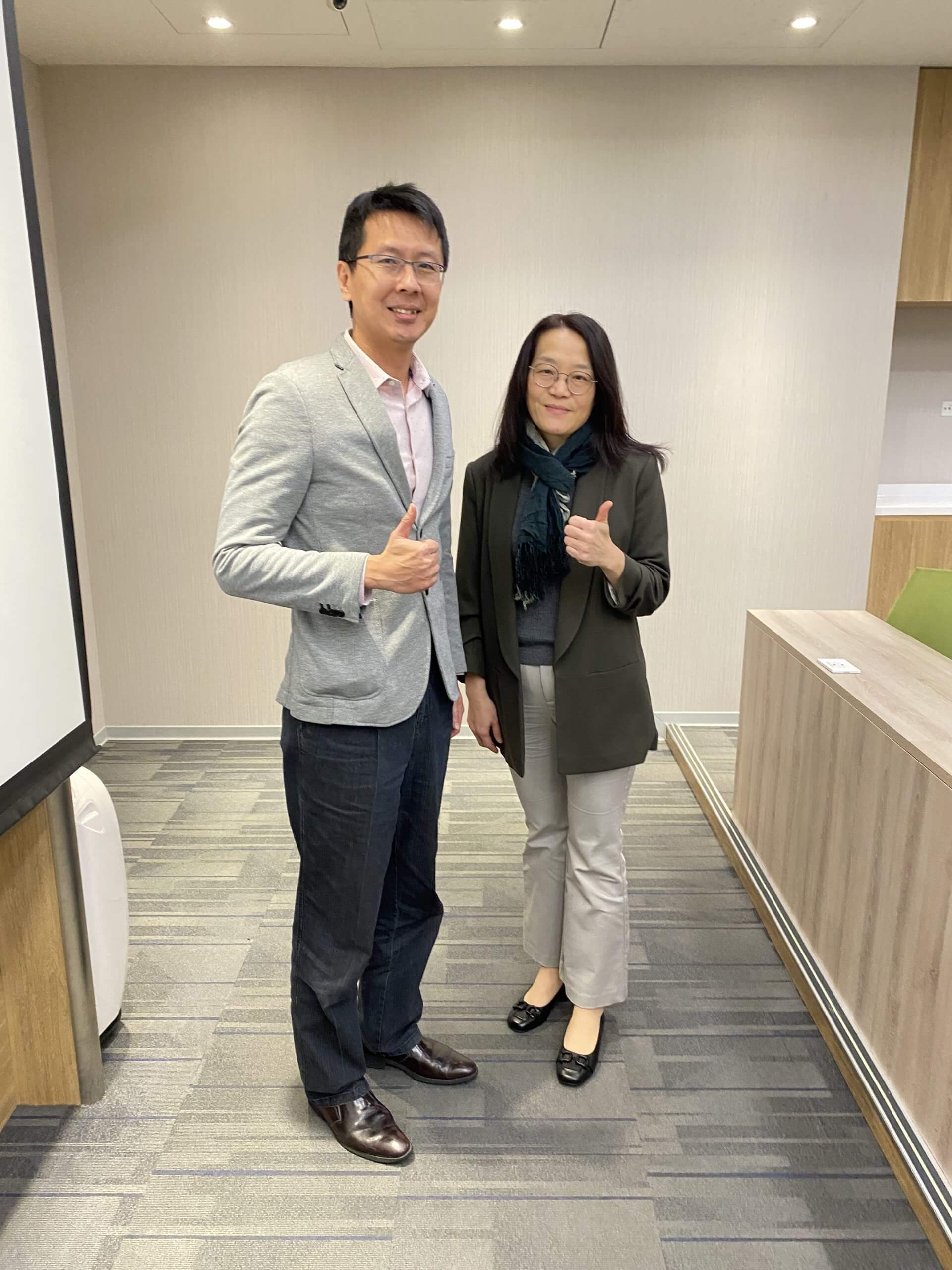 中高齡及高齡者諮詢輔導計畫 唐雅菁 吳育宏